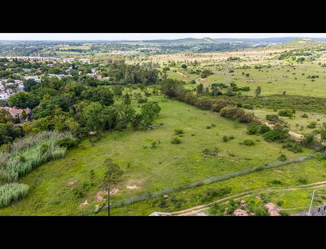 9,575M² VACANT LAND FOR SALE IN LONEHILL